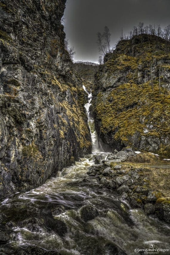 The water make its way